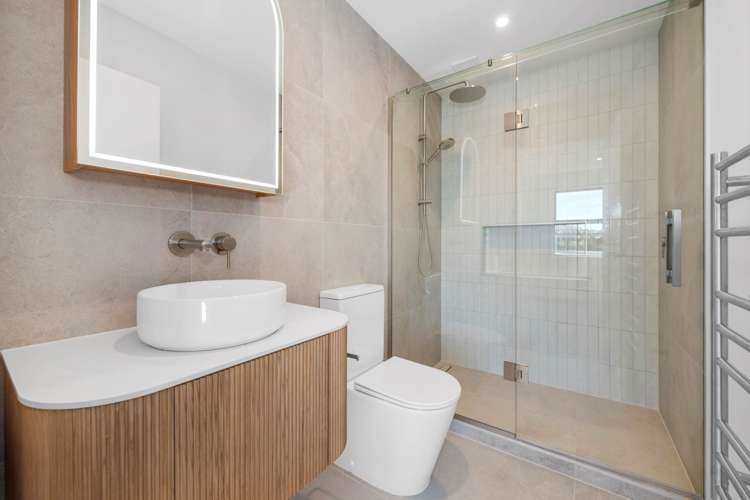 3/97 Cook Street Howick_11