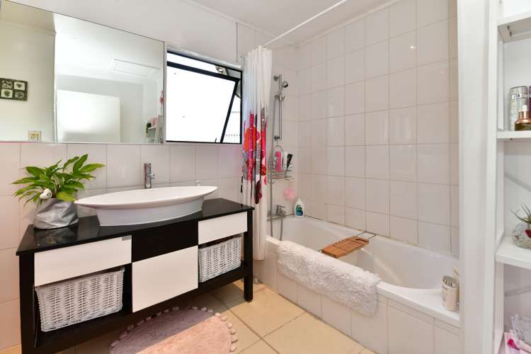 56 Polkinghorne Drive Manly_16