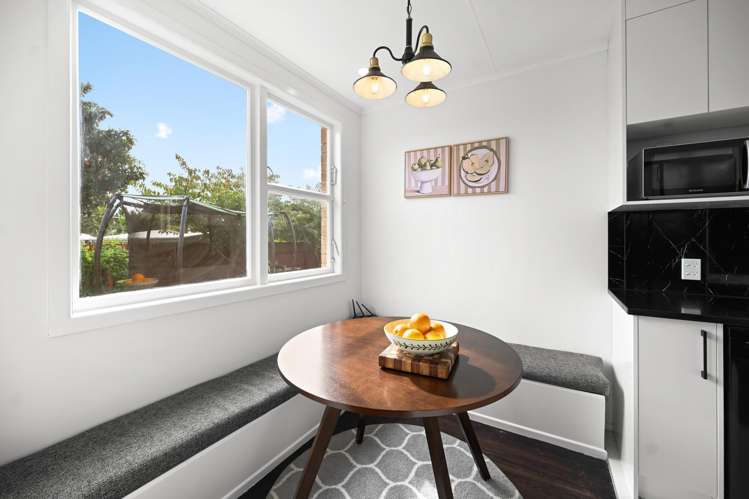 33 Garden Heights Avenue Glenview_7