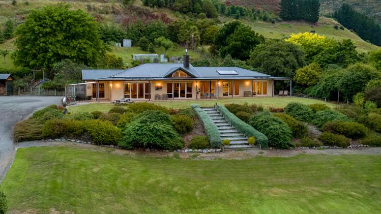 545 Hill Street South Hope_0