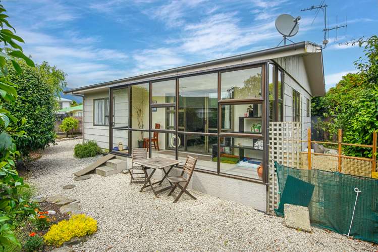 2/30 Leicester Street Stoke_6