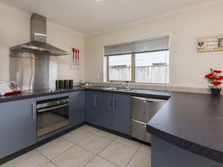 71 Percy Kinsman Crescent Riverstone Terraces_8