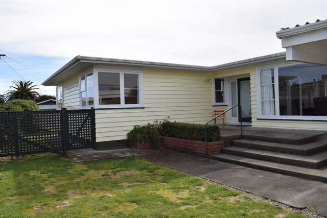 25 Atmore Avenue Otaki_1