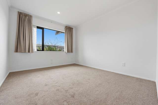 2 Spring Valley Place 10862_2