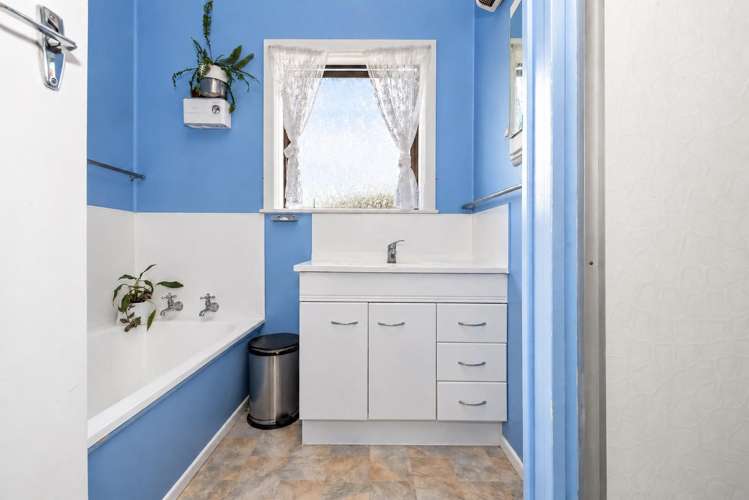 51 Clayton Avenue Otara_7