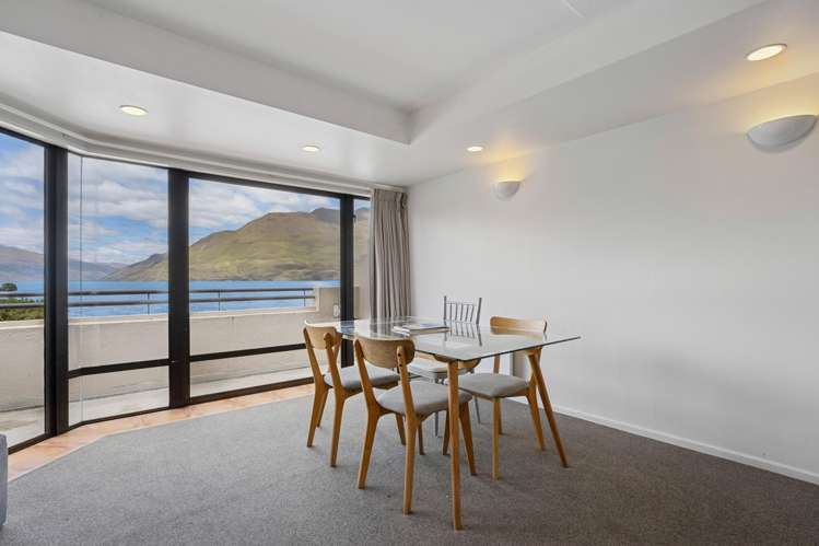 20M/26 Lake Esplanade Queenstown_3