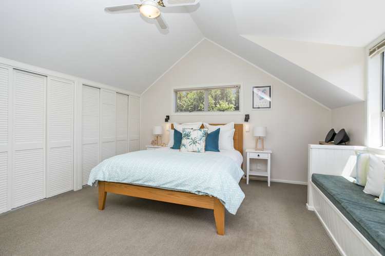 5 Hartles Place Mellons Bay_11