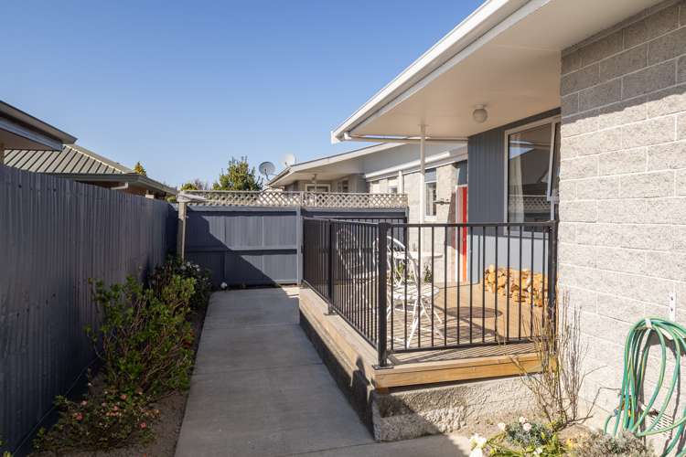 2/65 William Street Ashburton_33