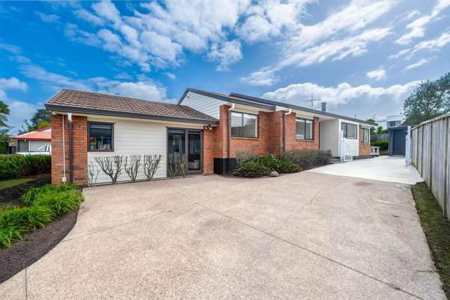 7 Pinewood Grove Botany Downs_2