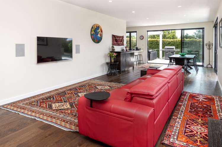 64 Uxbridge Road Mellons Bay_5