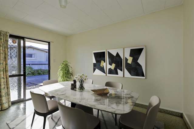 2/500 Avenue Road West Hastings_1