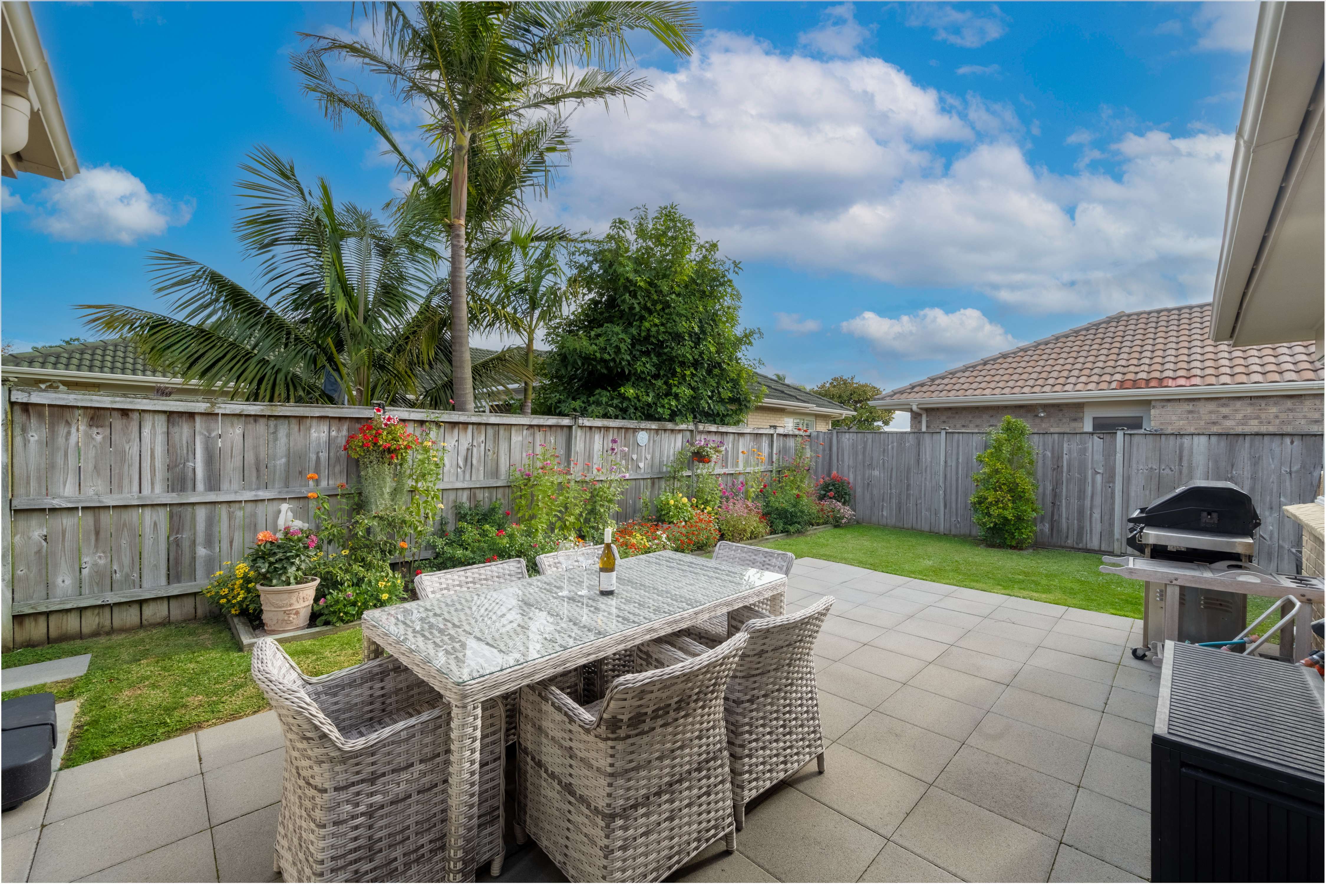 16 Corta Bella Place Golflands Manukau City Houses for Sale One