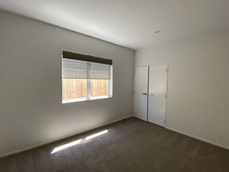 4 Calcite Avenue Flat Bush_8