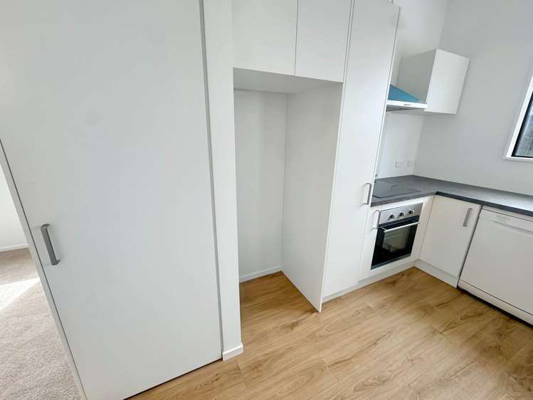 2/425 Hereford St Linwood_1