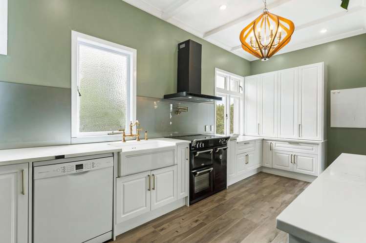 6 Peverill Crescent Papatoetoe_1