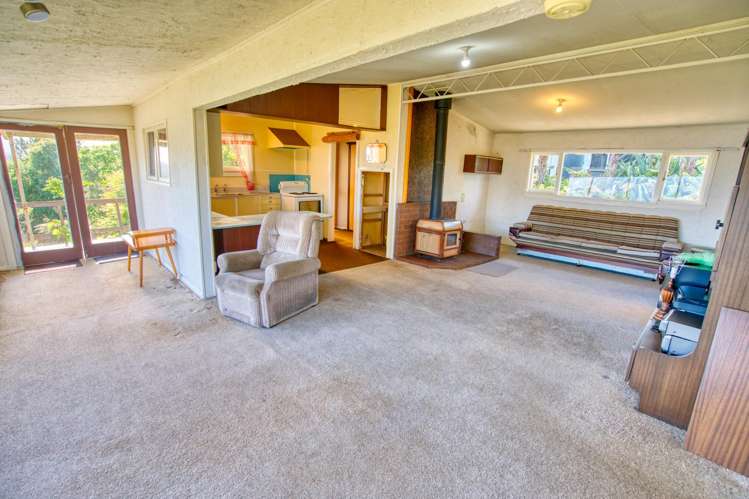 2166 Arnold Valley Road_5