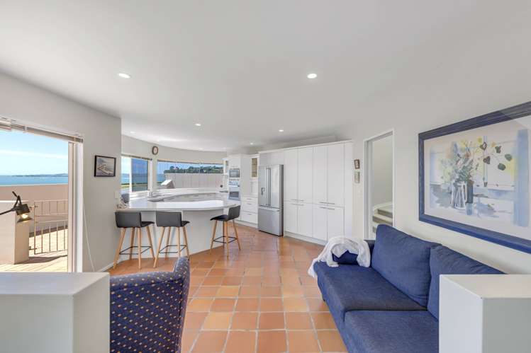 1/37 The Esplanade Eastern Beach_25