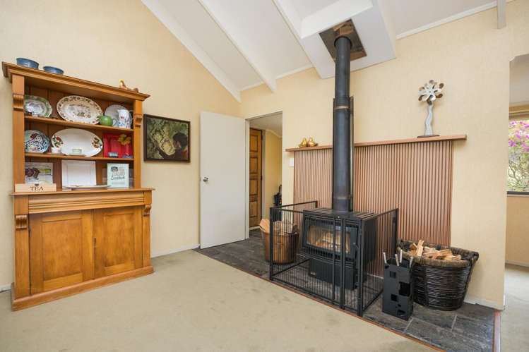 5 Hennessy Street East Foxton Beach_12
