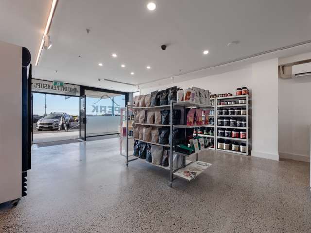 Shop 1/2 Marine Parade Mt Maunganui_4