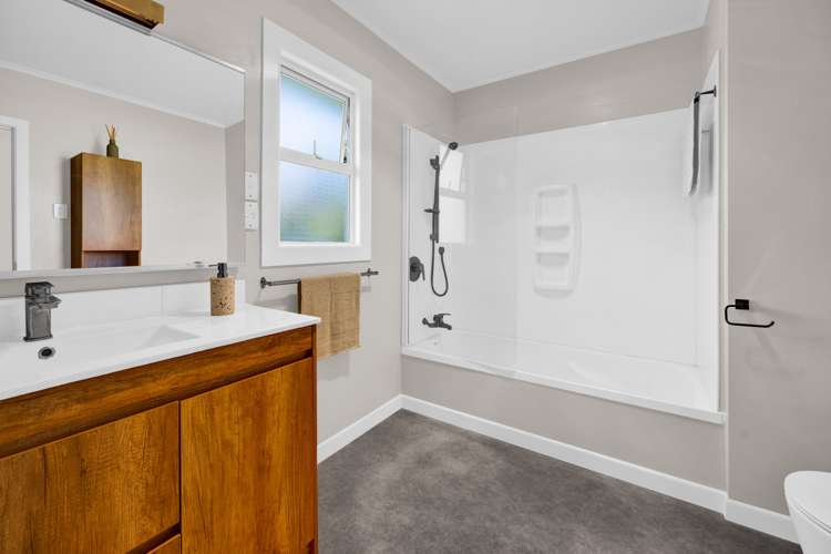 1354 Devon Road Waitara_17