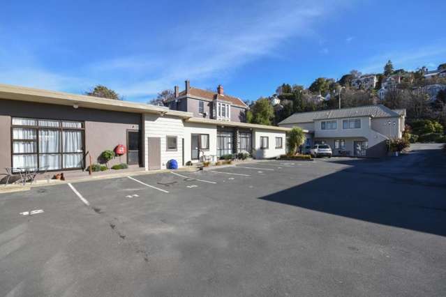 George St Dunedin 16 Unit Motel plus 3-4 Bed Home