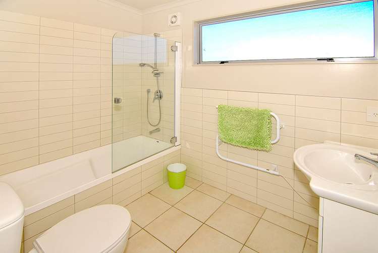 23 White Pine Avenue Woodridge_18