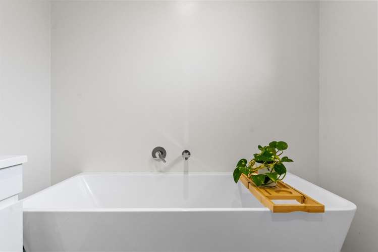 2 Craig Road Pollok_31