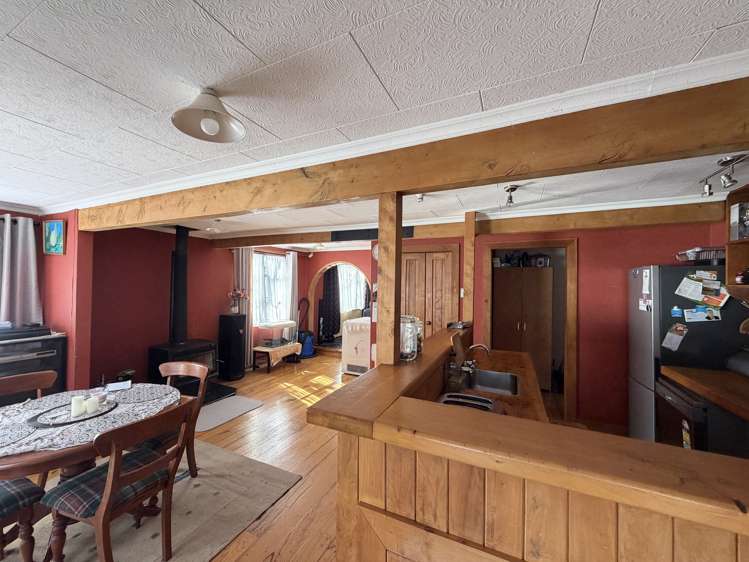 239 High Street Dannevirke_14