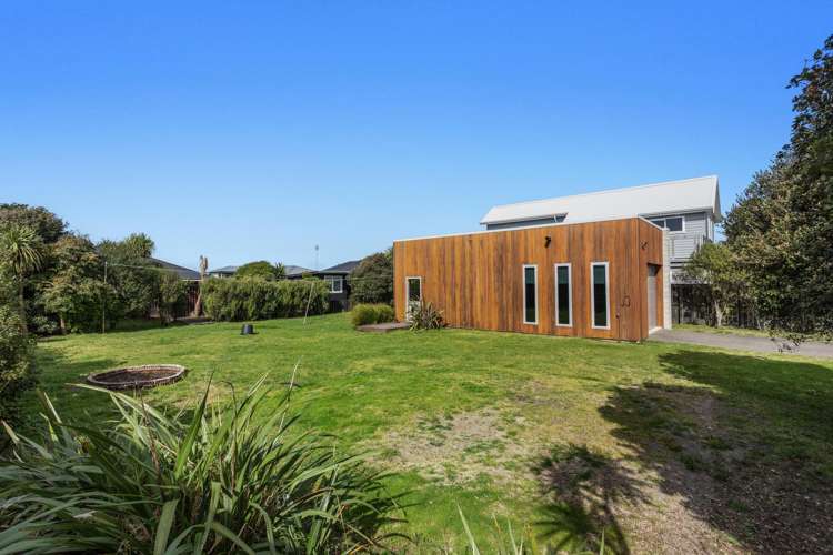 8 Muriwai Boulevard Waiotahe_7