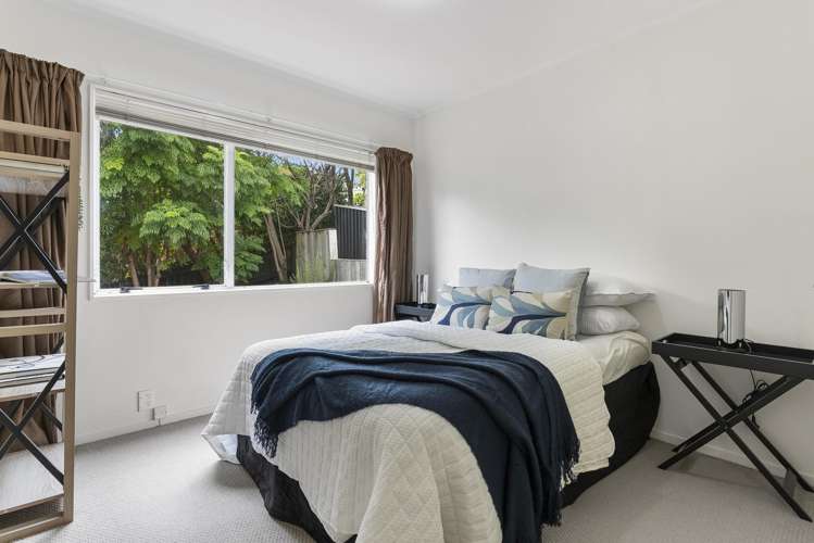 2/137a Rangatira Road Beach Haven_6