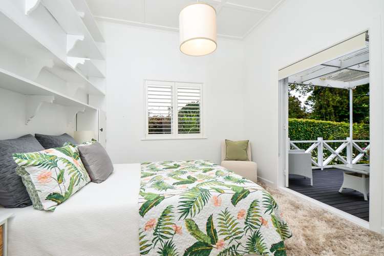 724 River Road Chartwell_10