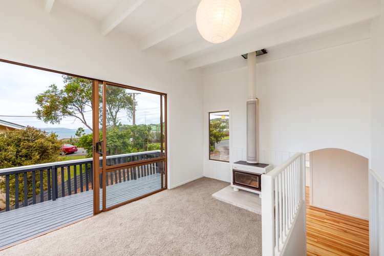 17 Piccadilly Circus Snells Beach_31