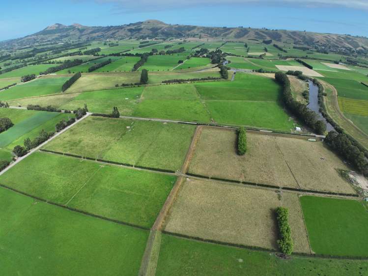 305 Riverside Road Taieri Plain_11