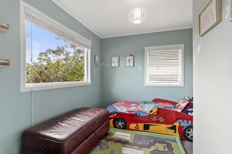 57 Kauri Point Road Laingholm_17