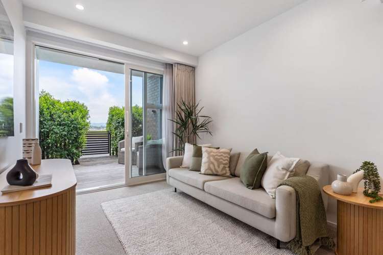 G04/26B Racecourse Parade Avondale_3