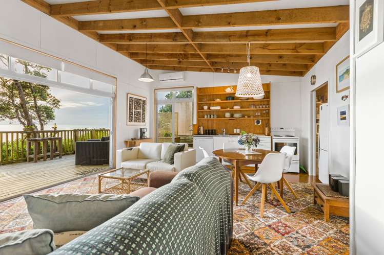 30 Beach Road Urenui_4