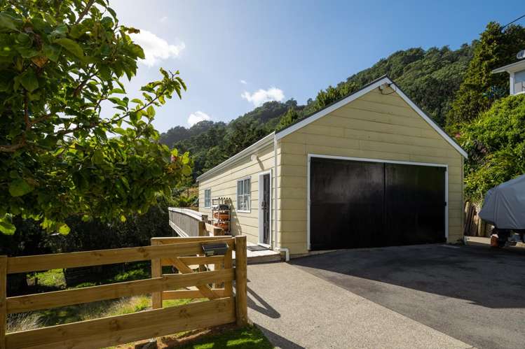 8 and 8a Angle Street Picton_5