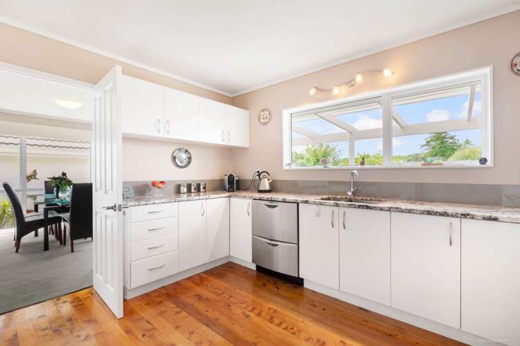 5 Barton Place Orewa_6
