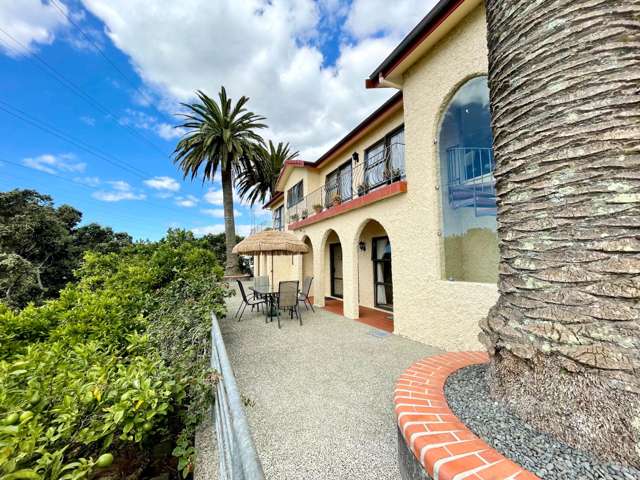 WATERFRONT LIVING – Furnished Flexibility Besi...