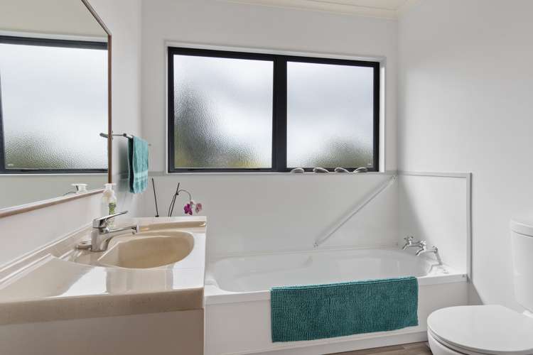 106 Ridge Street Otumoetai_10