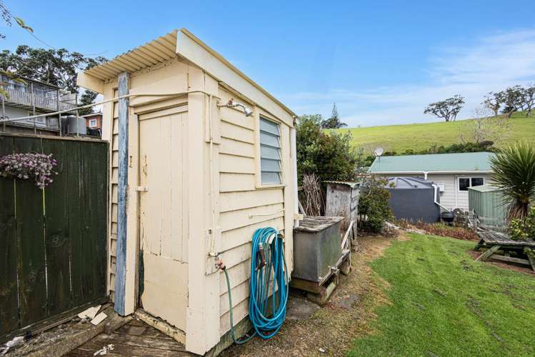 8 Hugh Barron Way Whananaki_27