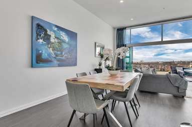 16/137 Quay Street_4