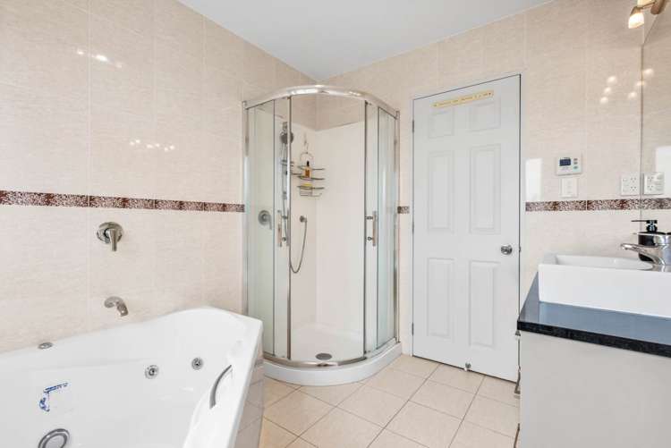 22 Muirlea Drive Flat Bush_14