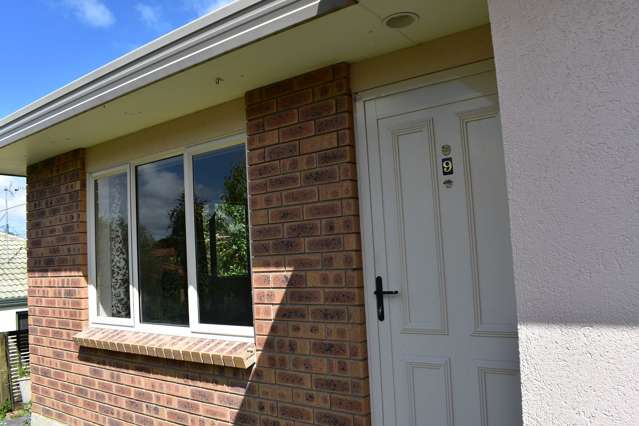 9/43 Fruitvale Road New Lynn_1