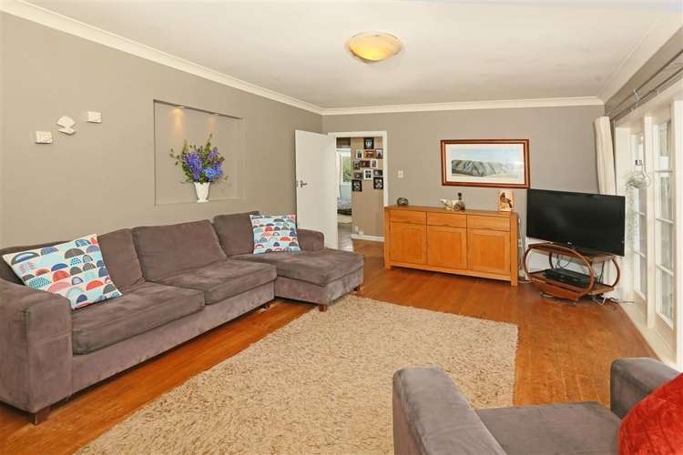 110 Glengarry Road Glen Eden_4