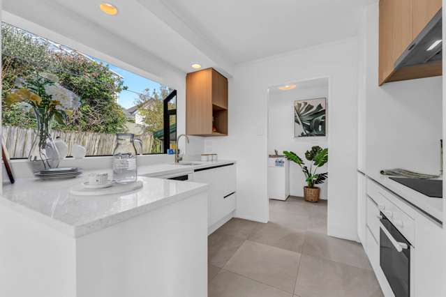 2/17 Exeter Place Unsworth Heights_3