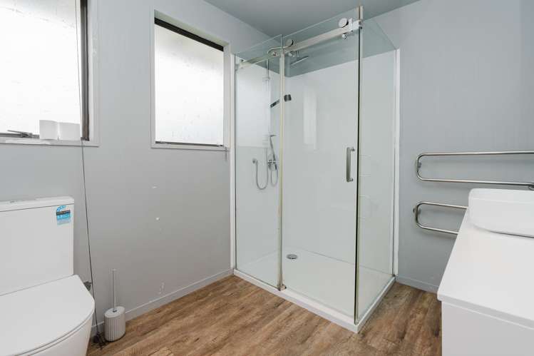 16 Cowley Drive Temple View_9