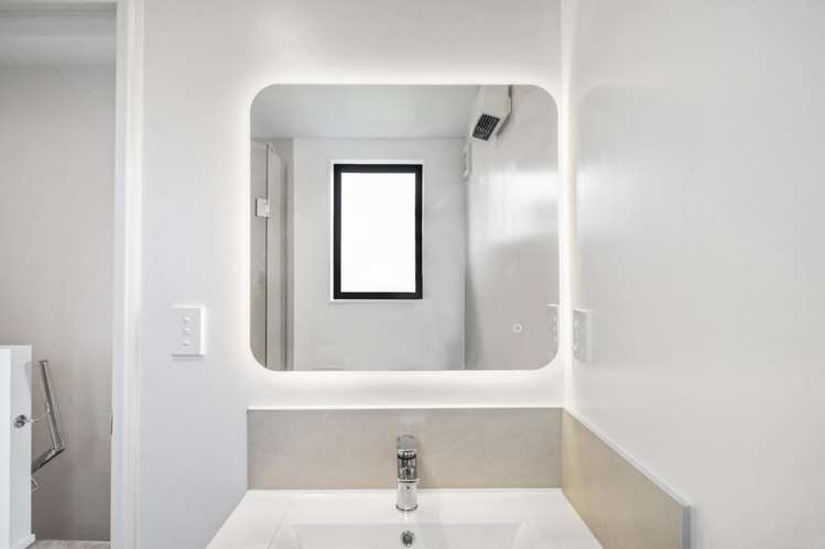 7/63 Gloria Avenue Te Atatu Peninsula_7