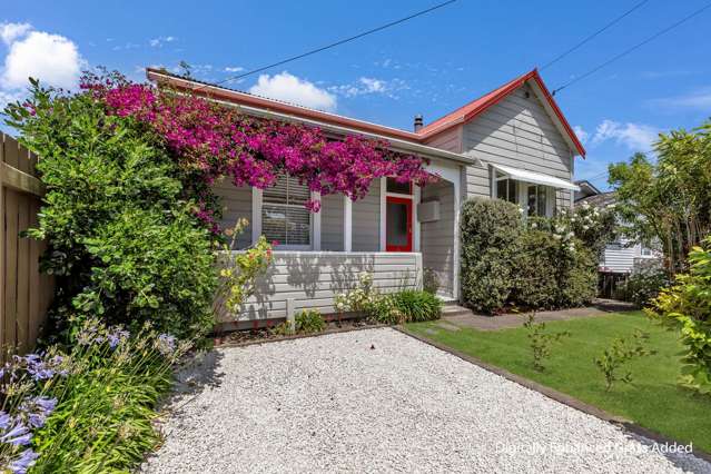 Central & Charming 1915 Character Cottage