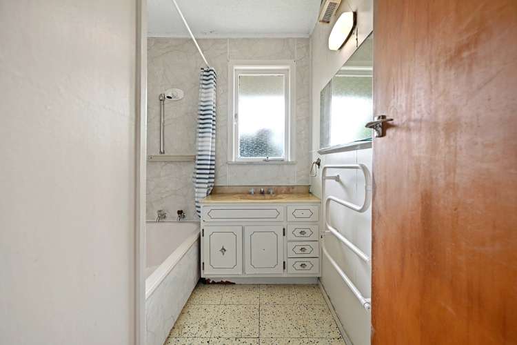 6 Carlyle Avenue Chartwell_9